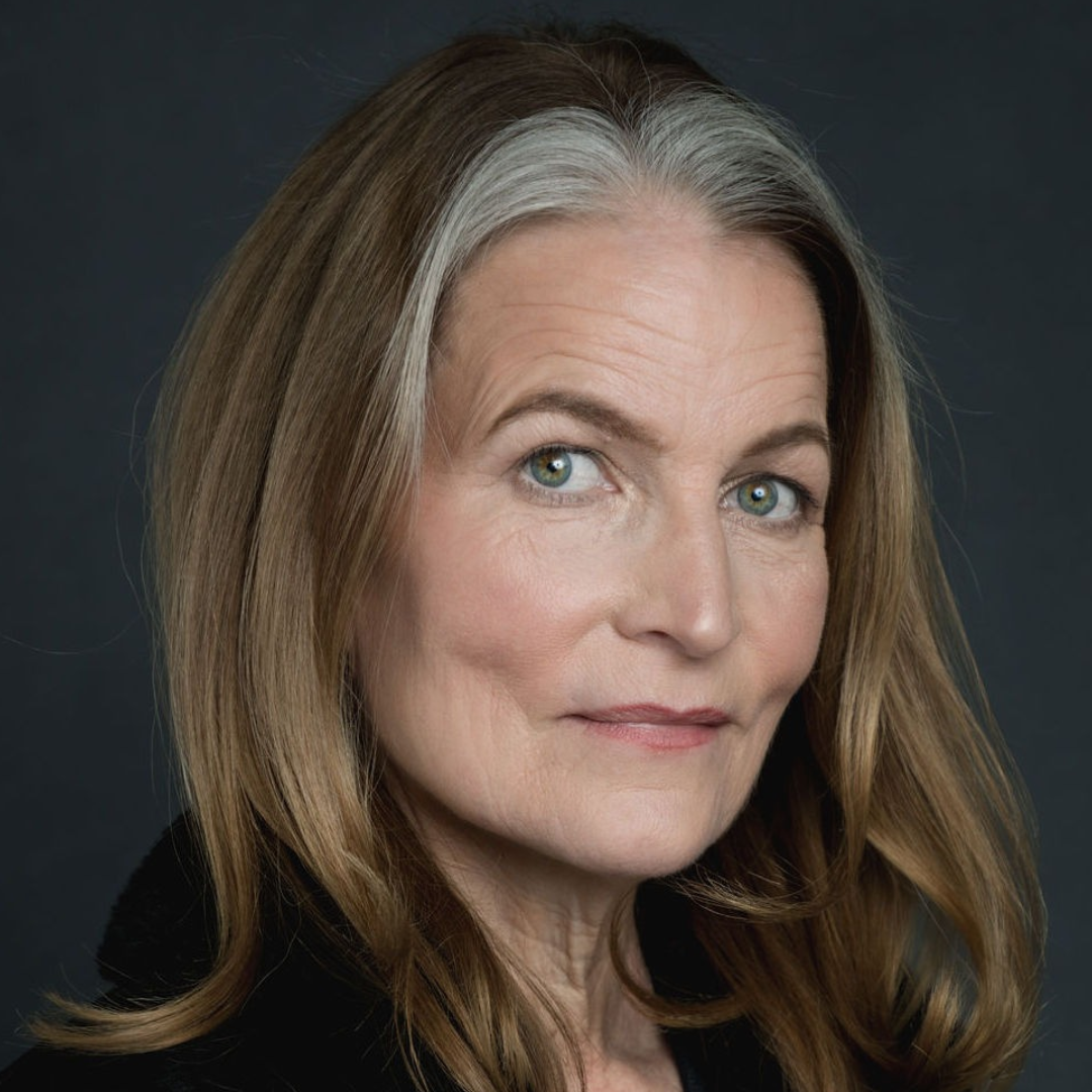 Stephanie Howell Headshot 1080x1080